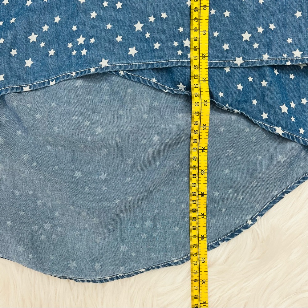Neiman Marcus 3/4 Sleeve Chambray Blouse with Star Print/Asymmetrical Hem - Picture 14 of 16